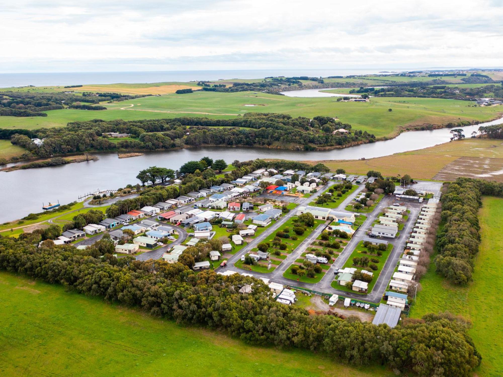 Nrma Warrnambool Riverside Holiday Park Exteriör bild