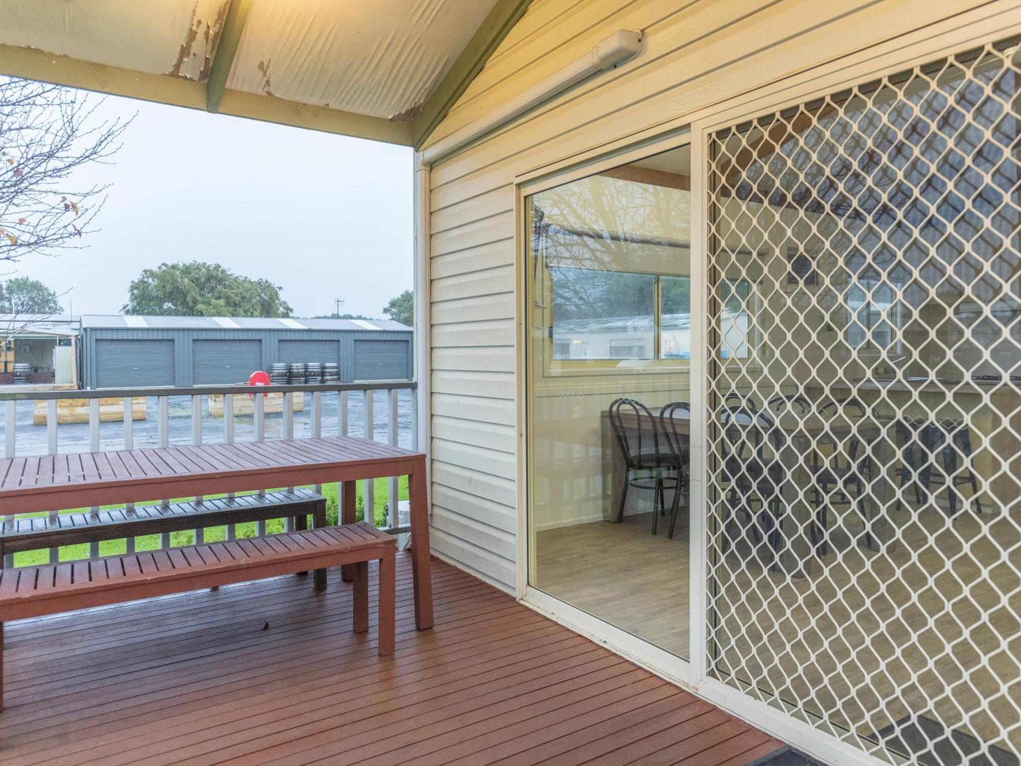 Nrma Warrnambool Riverside Holiday Park Rum bild