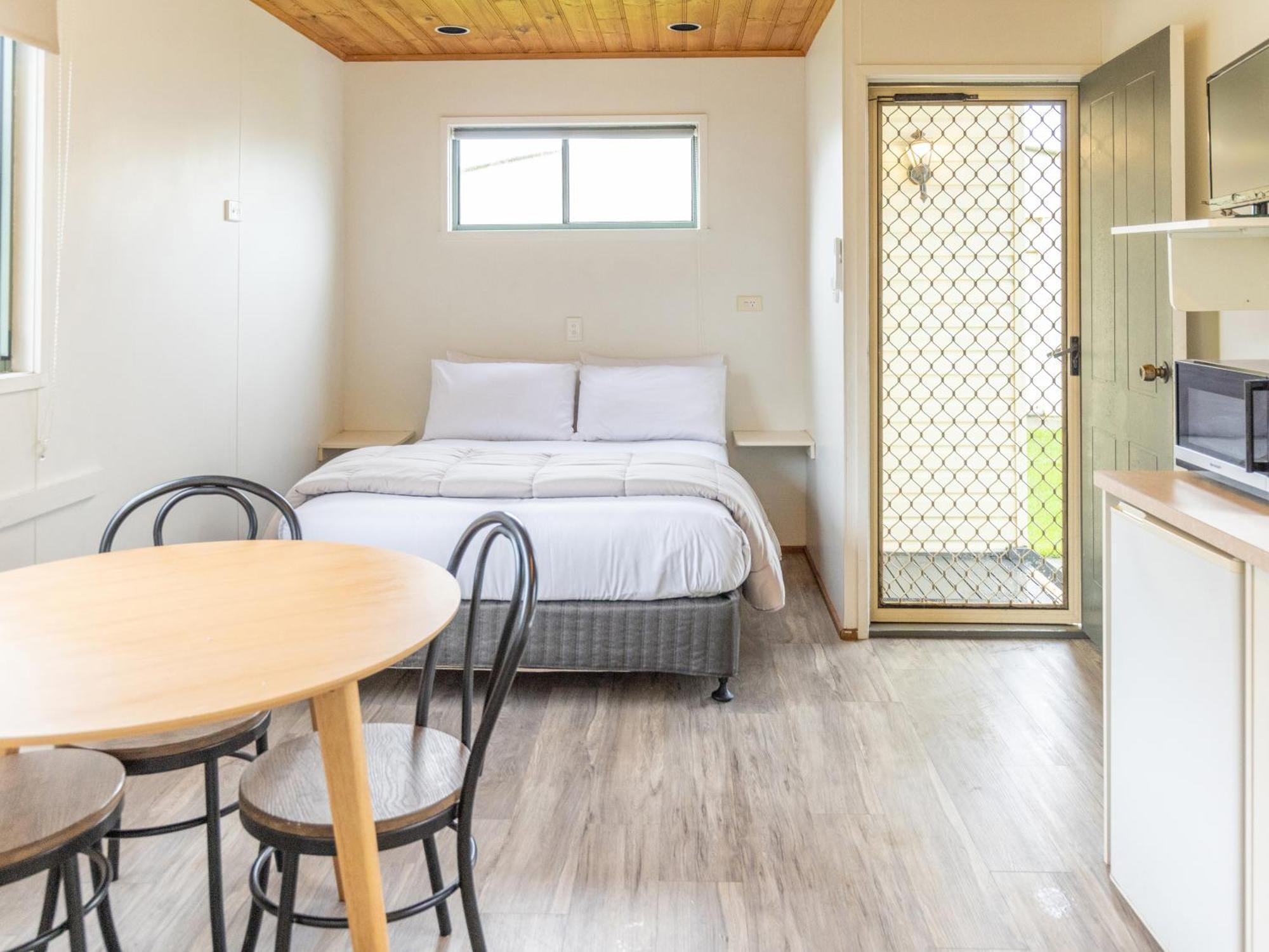 Nrma Warrnambool Riverside Holiday Park Rum bild