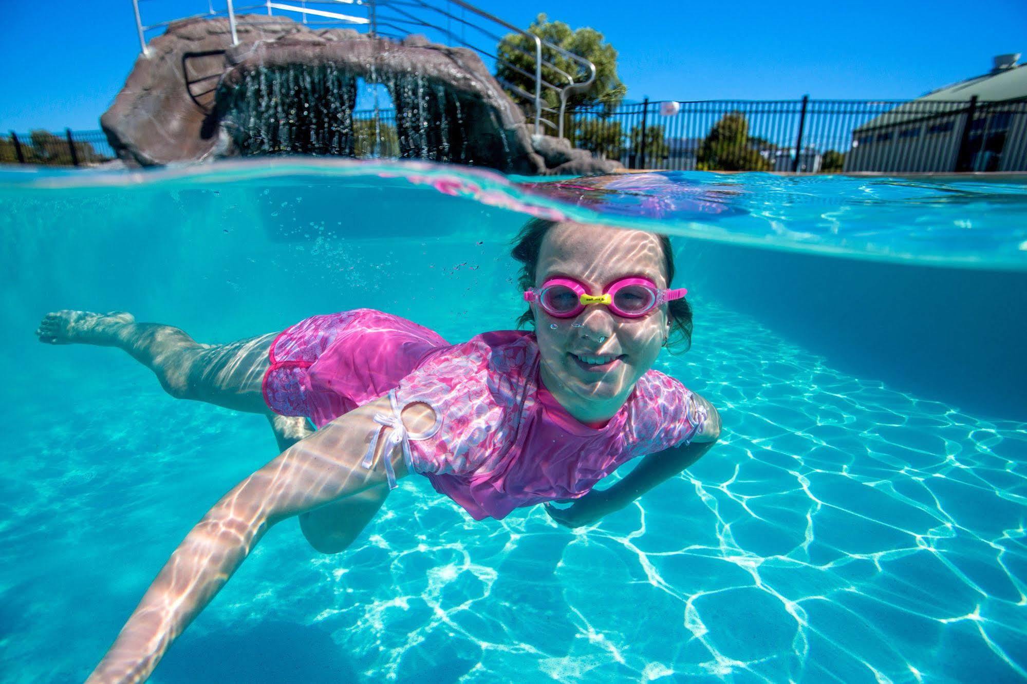 Nrma Warrnambool Riverside Holiday Park Exteriör bild